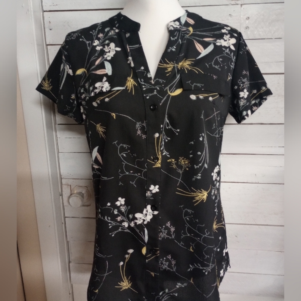 Soteer Womens Size Small Cottagecore Floral Shirt Short Sleeve Button Front
